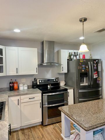 786 9th Avenue, Crestview, FL 32536