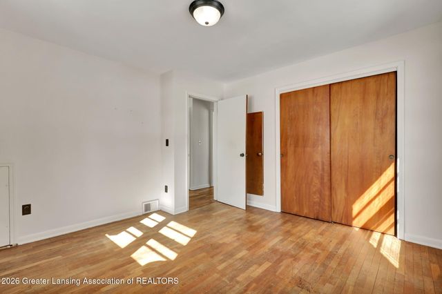 12293 W Greenfield Road, Lansing, MI 48917