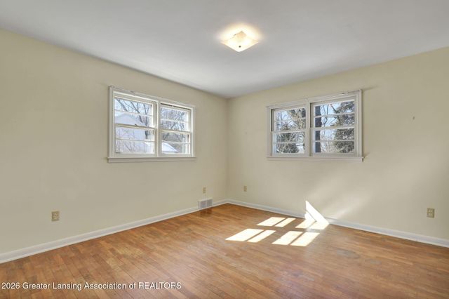 12293 W Greenfield Road, Lansing, MI 48917