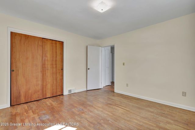 12293 W Greenfield Road, Lansing, MI 48917