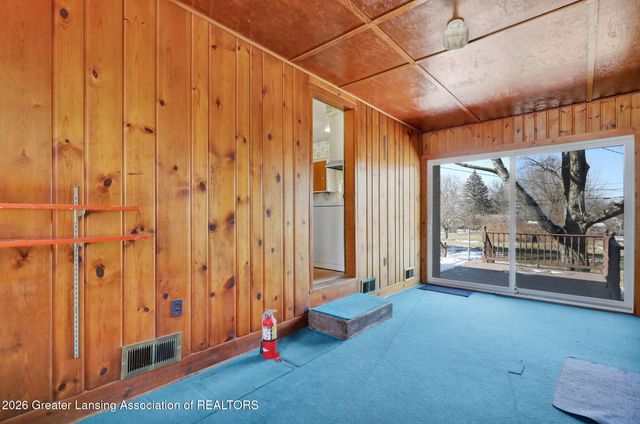 12293 W Greenfield Road, Lansing, MI 48917