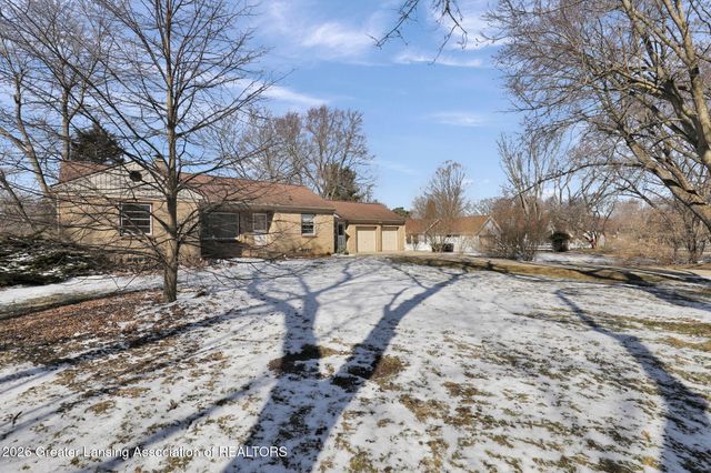 12293 W Greenfield Road, Lansing, MI 48917