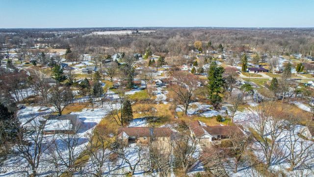 12293 W Greenfield Road, Lansing, MI 48917