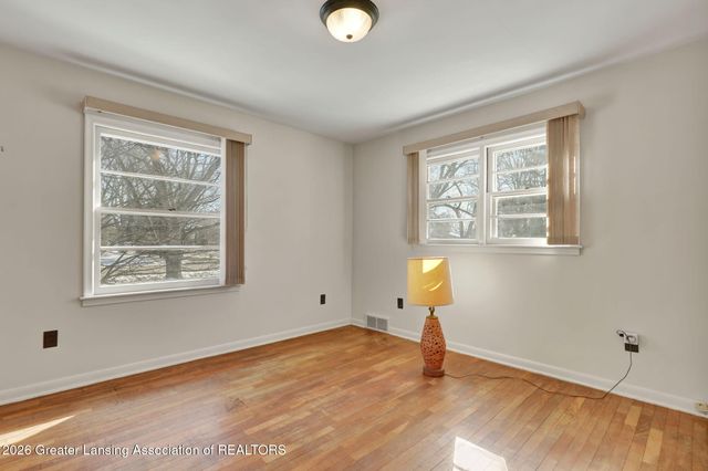 12293 W Greenfield Road, Lansing, MI 48917