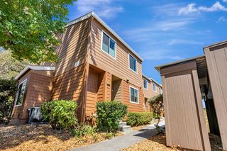1 Oak Crest Ct #D, Novato, CA 94947