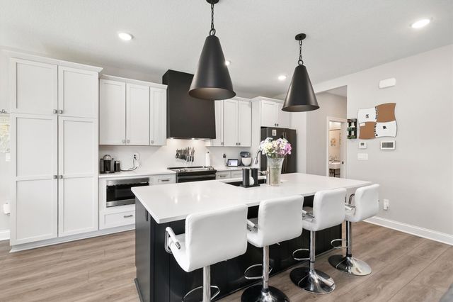 14143 Wilden Drive, Urbandale, IA 50323