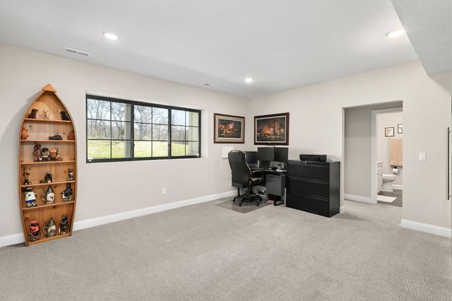 14143 Wilden Drive, Urbandale, IA 50323