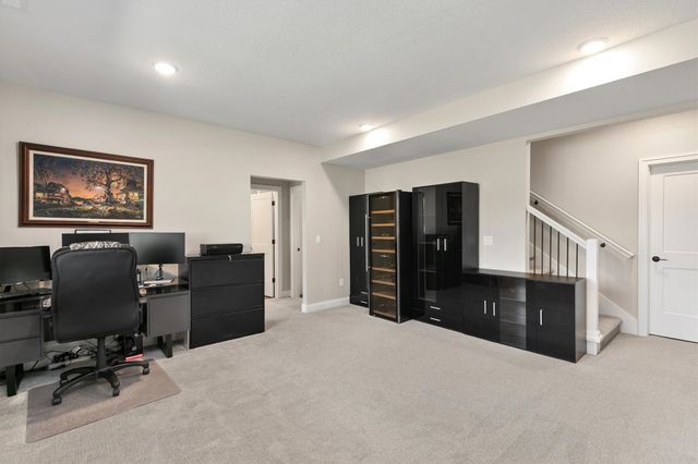 14143 Wilden Drive, Urbandale, IA 50323