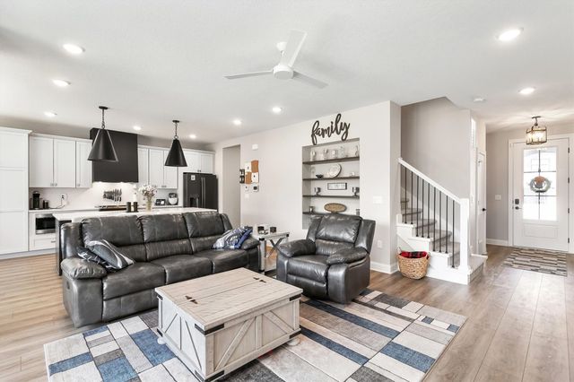 14143 Wilden Drive, Urbandale, IA 50323