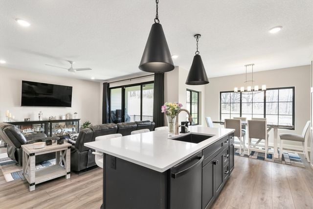 14143 Wilden Drive, Urbandale, IA 50323