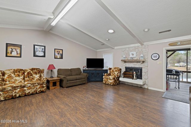 188 Sleepy Creek Drive, Dudley, NC 28333