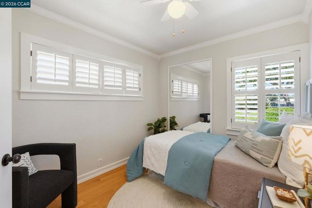 210 Vista Way, Martinez, CA 94553