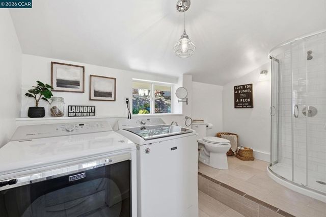 210 Vista Way, Martinez, CA 94553