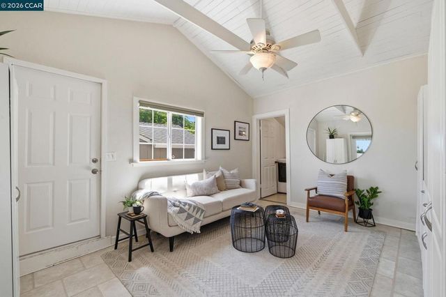 210 Vista Way, Martinez, CA 94553