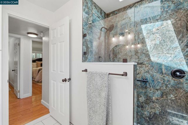 210 Vista Way, Martinez, CA 94553