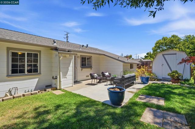210 Vista Way, Martinez, CA 94553