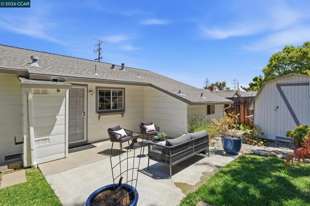 210 Vista Way, Martinez, CA 94553