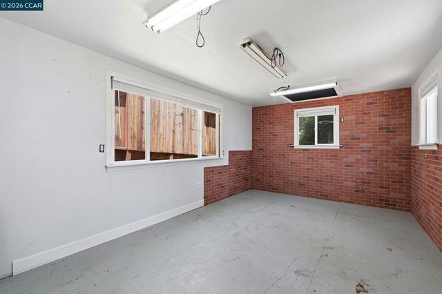 210 Vista Way, Martinez, CA 94553