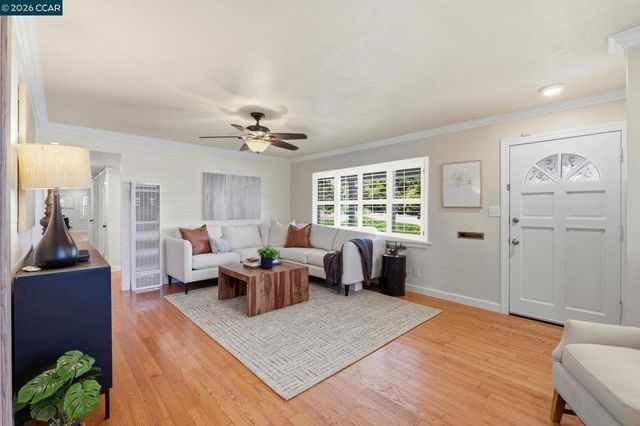 210 Vista Way, Martinez, CA 94553