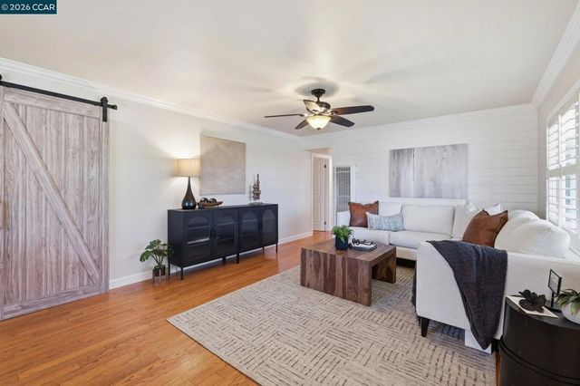 210 Vista Way, Martinez, CA 94553