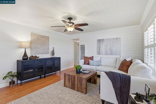 210 Vista Way, Martinez, CA 94553