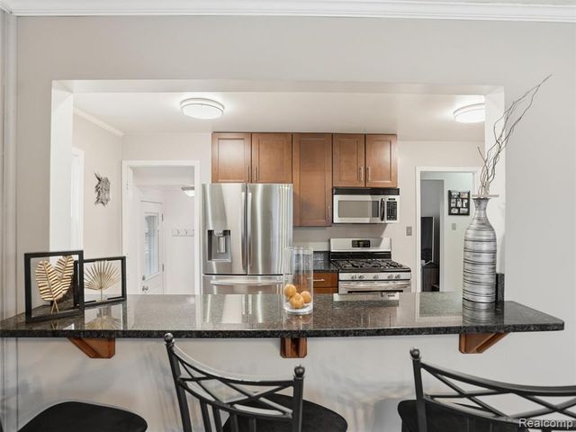 1629 N Pleasant Street, Royal Oak, MI 48067