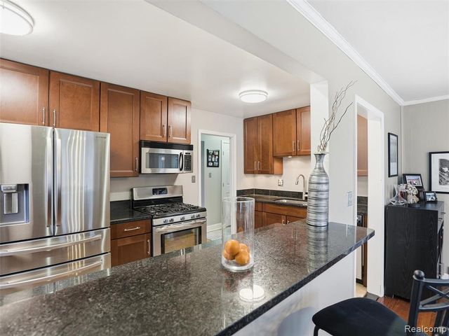 1629 N Pleasant Street, Royal Oak, MI 48067