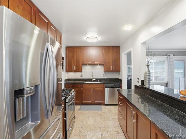 1629 N Pleasant Street, Royal Oak, MI 48067