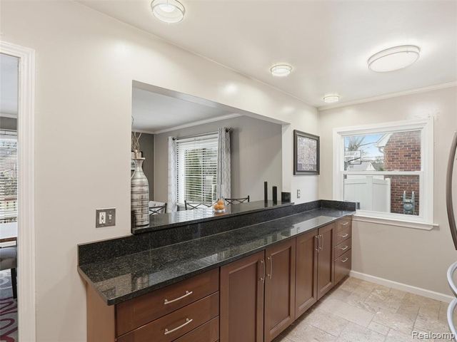 1629 N Pleasant Street, Royal Oak, MI 48067