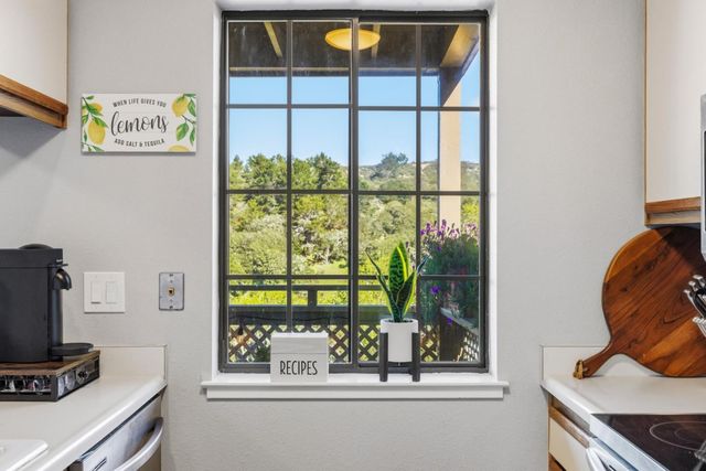 521 Quail Run Court, Del Rey Oaks, CA 93940