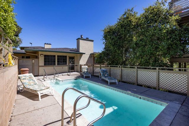 521 Quail Run Court, Del Rey Oaks, CA 93940