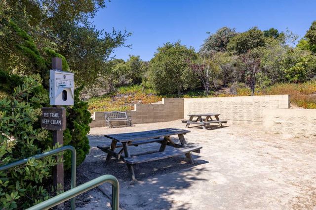 521 Quail Run Court, Del Rey Oaks, CA 93940