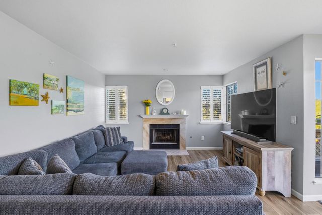 521 Quail Run Court, Del Rey Oaks, CA 93940