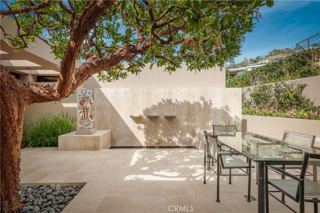 49 Lagunita Drive, Laguna Beach, CA 92651