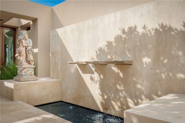 49 Lagunita Drive, Laguna Beach, CA 92651