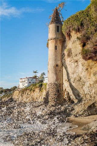 49 Lagunita Drive, Laguna Beach, CA 92651