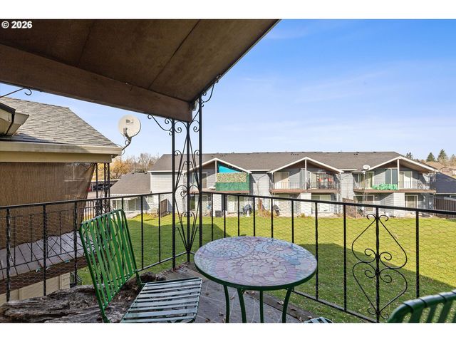 1508 Ne HOGAN Dr, Gresham, OR 97030