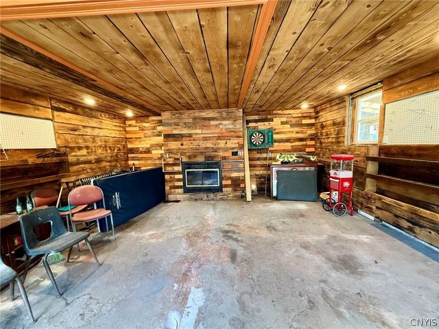 701 Saratoga Street, Utica, NY 13502