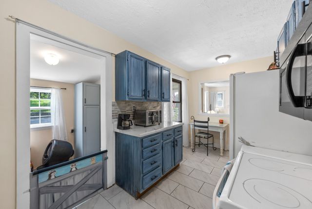 603 Crestview Dr, Springfield, TN 37172