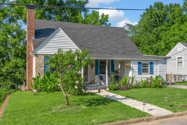 603 Crestview Dr, Springfield, TN 37172