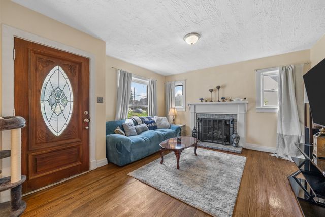 603 Crestview Dr, Springfield, TN 37172