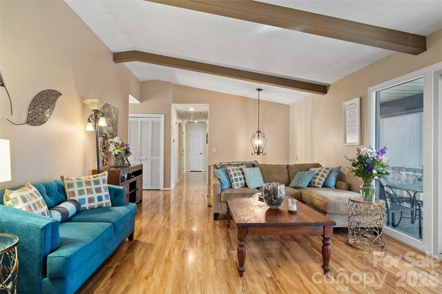 3017 Chestnut Tree Road, Hendersonville, NC 28792