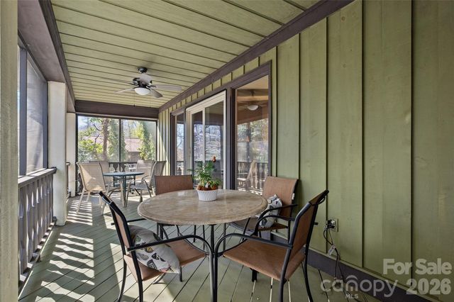 3017 Chestnut Tree Road, Hendersonville, NC 28792