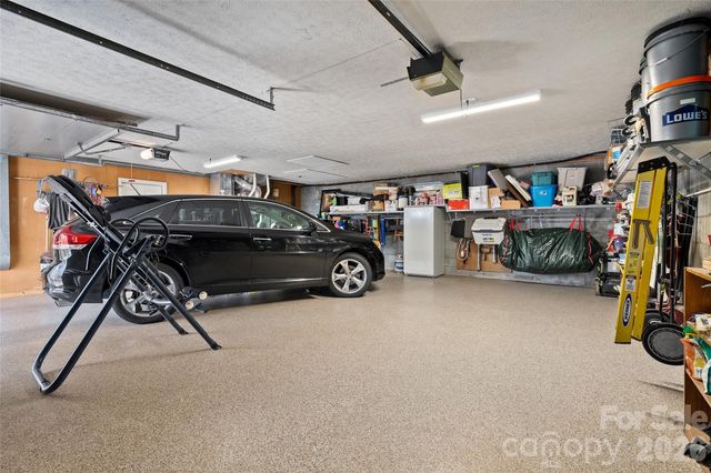 3017 Chestnut Tree Road, Hendersonville, NC 28792