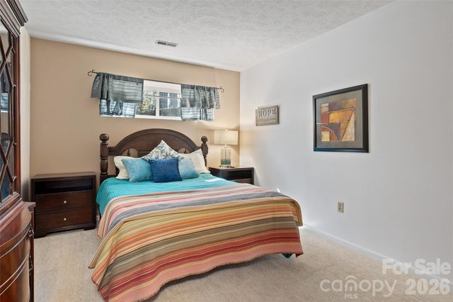 3017 Chestnut Tree Road, Hendersonville, NC 28792