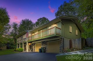 3017 Chestnut Tree Road, Hendersonville, NC 28792