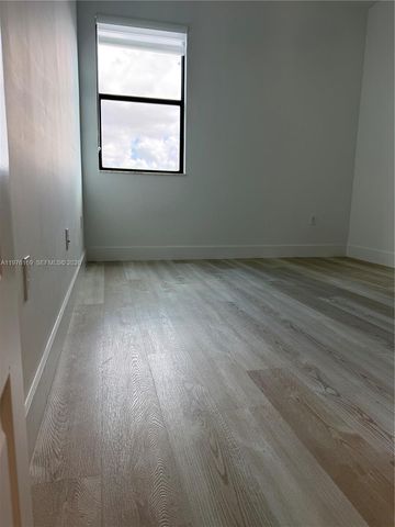 10479 NW 82nd St 10, Doral, FL 33178