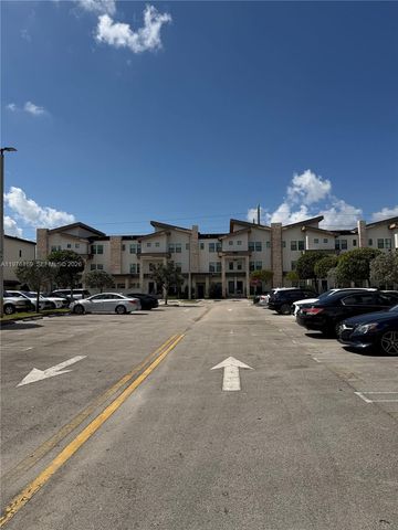 10479 NW 82nd St 10, Doral, FL 33178