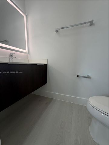 10479 NW 82nd St 10, Doral, FL 33178