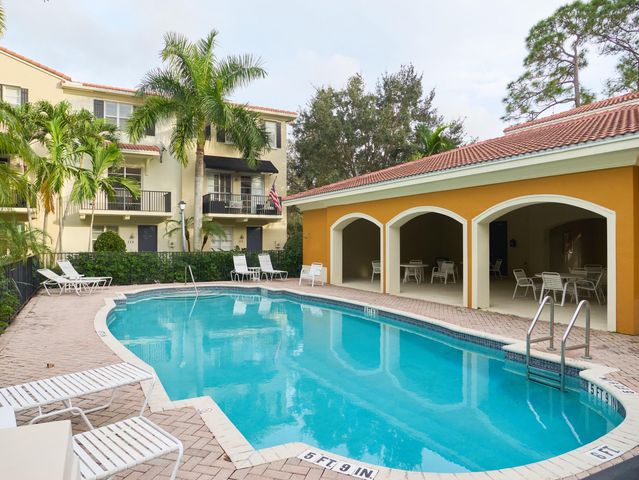 463 Schoolhouse Road, Jupiter, FL 33458